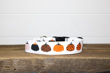 Load image into Gallery viewer, Dog Collar/ Pretty Pumpkins Dog Collar/ Pumpkins Dog Collar/ Trendy Pumpkins Dog Collar/ Autumn Dog Collar/ Fabric Dog Collar
